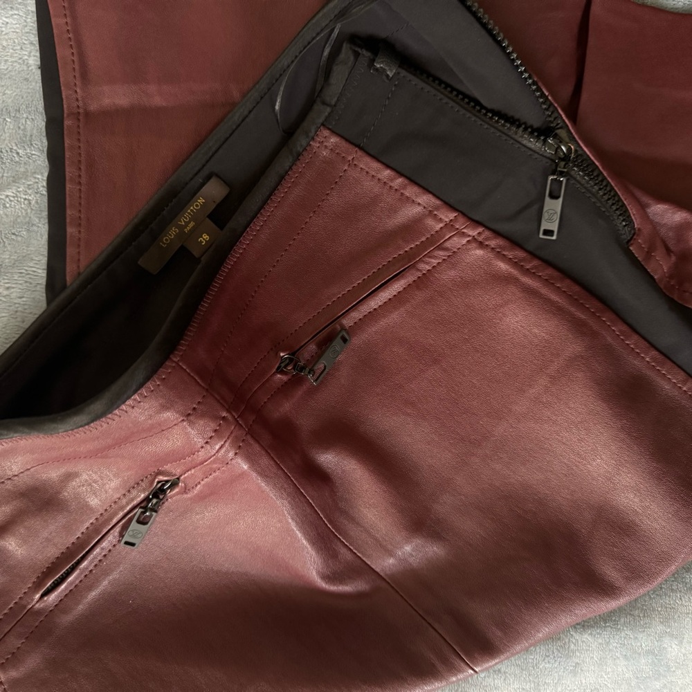 Louis Vuitton leather skirt - Picture 8 of 11